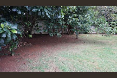 Casa para alugar com 560m², 5 quartos e 6 vagasÁrea externa