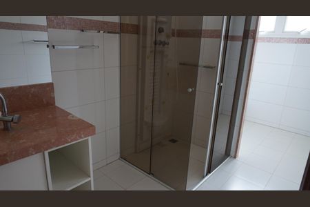 Casa para alugar com 560m², 5 quartos e 6 vagasBanheiro da suíte 3