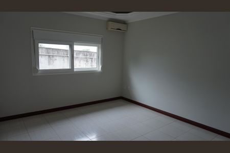 Casa para alugar com 560m², 5 quartos e 6 vagasSuíte 2