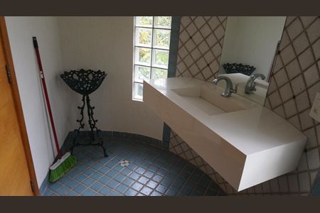 Casa para alugar com 560m², 5 quartos e 6 vagasLavabo
