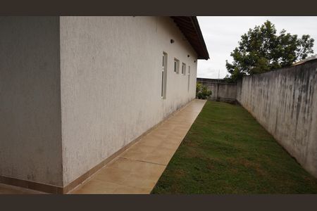 Área externa de casa para alugar com 5 quartos, 560m² em Vila Branca, Jacareí