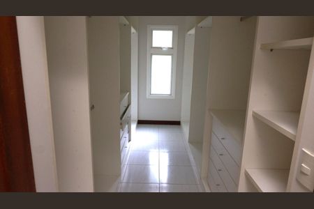 Casa para alugar com 560m², 5 quartos e 6 vagasSuíte 4