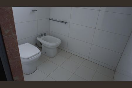 Casa para alugar com 560m², 5 quartos e 6 vagasBanheiro da suíte 3