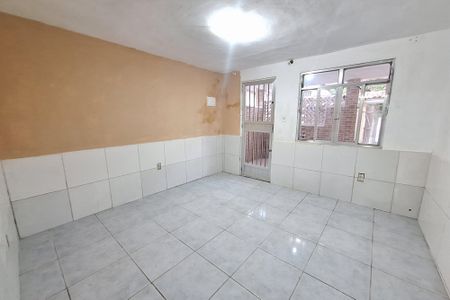 Sala de casa para alugar com 1 quarto, 50m² em Parque Uruguaiana, Duque de Caxias