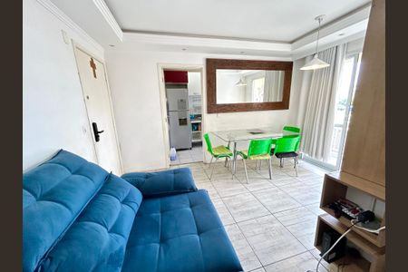 Sala de apartamento para alugar com 2 quartos, 58m² em Vila das Palmeiras, Guarulhos