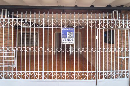 Casa à venda com 171m², 3 quartos e 4 vagas Casa à venda com 171m², 3 quartos e 4 vagasPLACA INSTALADA NA FACHADA