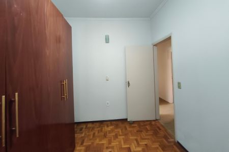 Casa à venda com 171m², 3 quartos e 4 vagas Casa à venda com 171m², 3 quartos e 4 vagasQuarto 3