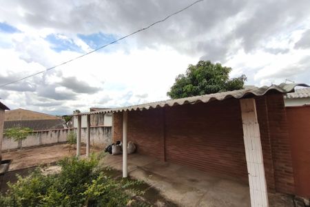 Casa à venda com 171m², 3 quartos e 4 vagas Casa à venda com 171m², 3 quartos e 4 vagasQuintal - Garagem
