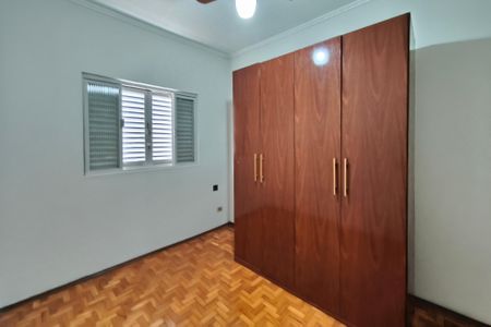 Casa à venda com 171m², 3 quartos e 4 vagas Casa à venda com 171m², 3 quartos e 4 vagasQuarto 3