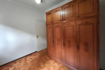 Casa à venda com 171m², 3 quartos e 4 vagas Casa à venda com 171m², 3 quartos e 4 vagasQuarto 2