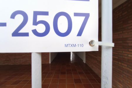 Casa à venda com 171m², 3 quartos e 4 vagas Casa à venda com 171m², 3 quartos e 4 vagasPLACA INSTALADA NA FACHADA