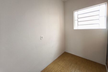 Casa à venda com 171m², 3 quartos e 4 vagas Casa à venda com 171m², 3 quartos e 4 vagasQuarto 4