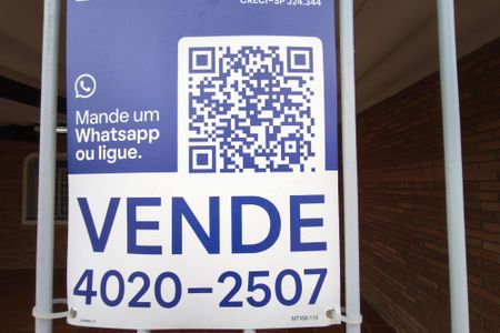 Casa à venda com 171m², 3 quartos e 4 vagas Casa à venda com 171m², 3 quartos e 4 vagasPLACA INSTALADA NA FACHADA