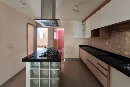 Casa à venda com 100m², 3 quartos e 2 vagasCozinha