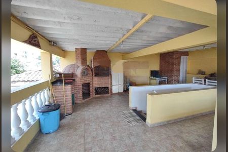 Casa à venda com 3 quartos, 263m² em Vila Constança, São Paulo