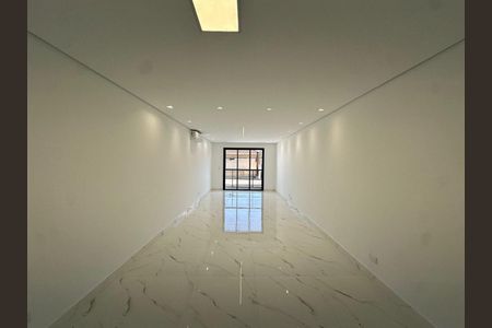 Casa à venda com 3 quartos, 170m² em Parque Sao Domingos, São Paulo