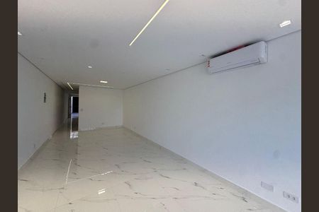 Casa à venda com 3 quartos, 170m² em Parque Sao Domingos, São Paulo