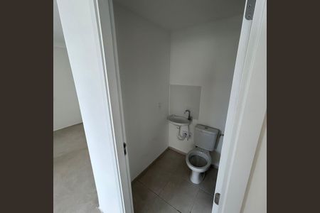 Banheiro de apartamento à venda com 2 quartos, 48m² em Várzea de Baixo, São Paulo