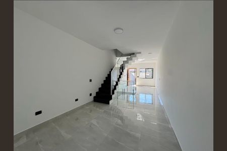 Casa à venda com 3 quartos, 166m² em Vila Roque, São Paulo