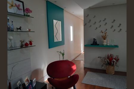 Casa à venda com 3 quartos, 180m² em Parque Sao Domingos, São Paulo