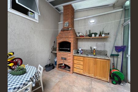 Casa à venda com 3 quartos, 134m² em Parque Sao Domingos, São Paulo