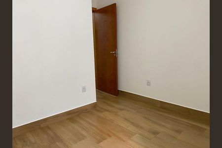 Casa à venda com 3 quartos, 120m² em Parque Sao Domingos, São Paulo