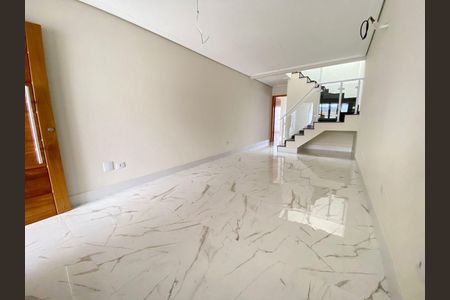 Casa à venda com 3 quartos, 130m² em Parque Sao Domingos, São Paulo
