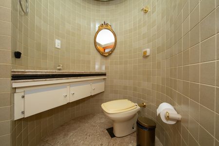 Apartamento à venda com 275m², 3 quartos e 3 vagas Apartamento à venda com 275m², 3 quartos e 3 vagasBANHEIRO1