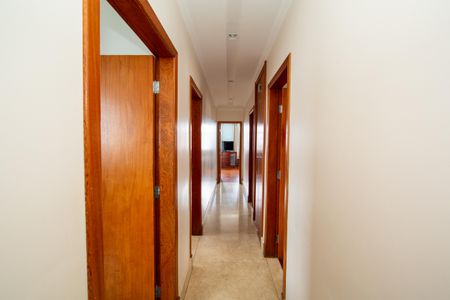 Apartamento à venda com 275m², 3 quartos e 3 vagas Apartamento à venda com 275m², 3 quartos e 3 vagasCORREDOR