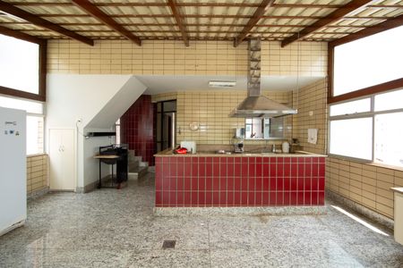 Apartamento à venda com 275m², 3 quartos e 3 vagas Apartamento à venda com 275m², 3 quartos e 3 vagasCOBERTURA