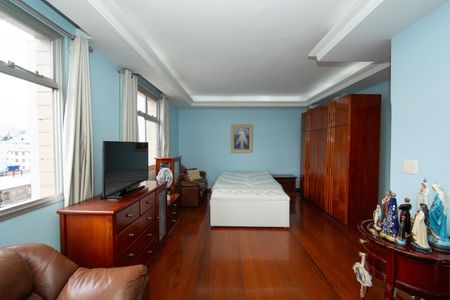 Apartamento à venda com 275m², 3 quartos e 3 vagas Apartamento à venda com 275m², 3 quartos e 3 vagasQUARTO3