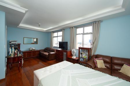 Apartamento à venda com 275m², 3 quartos e 3 vagas Apartamento à venda com 275m², 3 quartos e 3 vagasQUARTO3