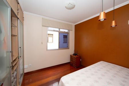 Apartamento à venda com 275m², 3 quartos e 3 vagas Apartamento à venda com 275m², 3 quartos e 3 vagasQUARTO2