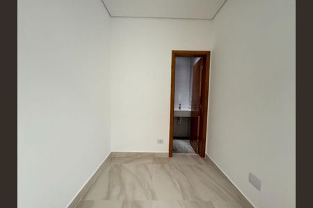 Casa à venda com 3 quartos, 180m² em Parque Sao Domingos, São Paulo