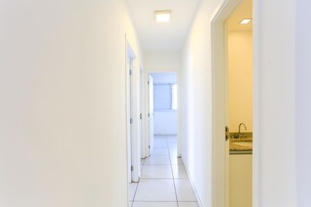 corredor de apartamento para alugar com 3 quartos, 74m² em Vila Andrade, São Paulo
