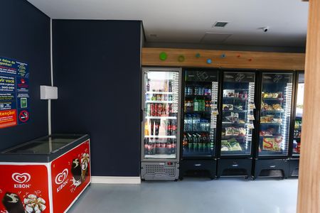 Apartamento para alugar com 74m², 3 quartos e 1 vagamercado 