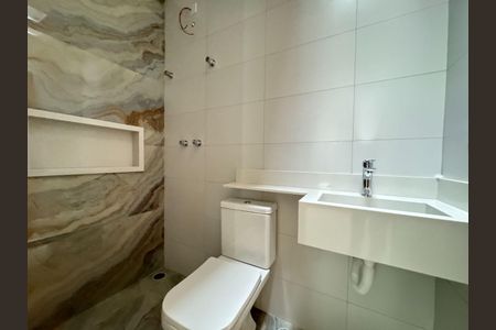 Casa à venda com 3 quartos, 180m² em Parque Sao Domingos, São Paulo