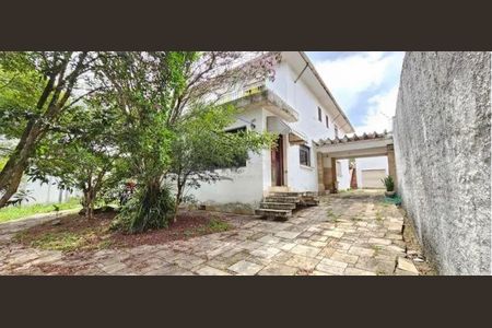 Casa à venda com 250m², 4 quartos e sem vaga