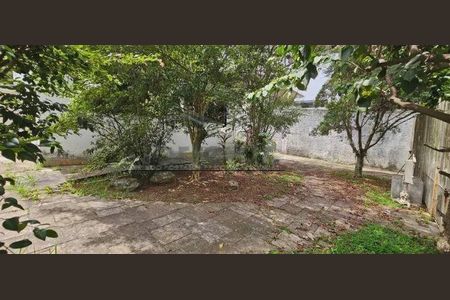 Casa à venda com 250m², 4 quartos e sem vaga