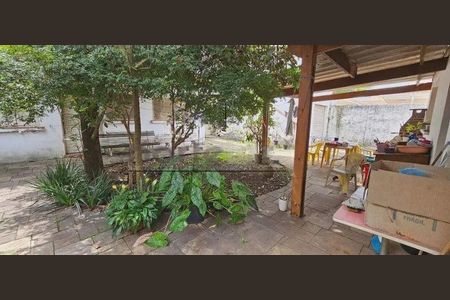 Casa à venda com 250m², 4 quartos e sem vaga