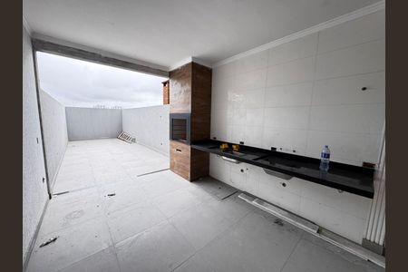 Casa à venda com 3 quartos, 210m² em Parque Sao Domingos, São Paulo