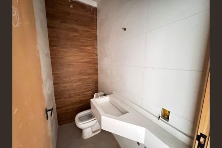 Casa à venda com 3 quartos, 210m² em Parque Sao Domingos, São Paulo