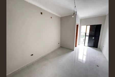 Casa à venda com 3 quartos, 210m² em Parque Sao Domingos, São Paulo