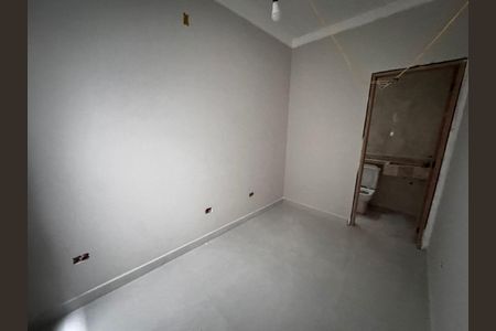 Casa à venda com 3 quartos, 210m² em Parque Sao Domingos, São Paulo