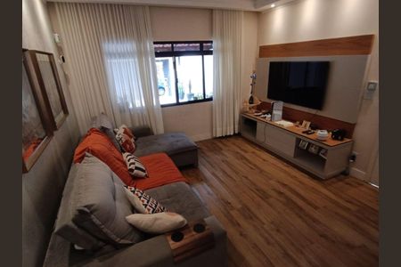 Casa à venda com 3 quartos, 2003m² em Moinho Velho, São Paulo