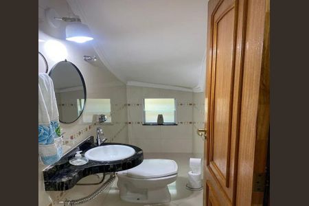 Casa à venda com 3 quartos, 210m² em Parque Sao Domingos, São Paulo