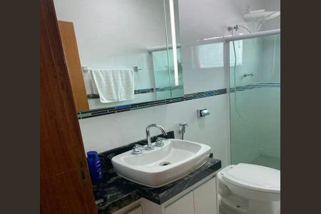 Casa à venda com 3 quartos, 210m² em Parque Sao Domingos, São Paulo