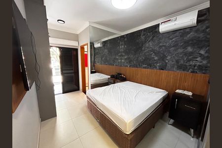 Casa à venda com 3 quartos, 160m² em Parque Sao Domingos, São Paulo