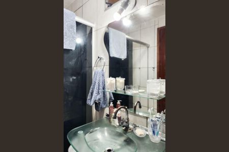 Apartamento à venda com 72m², 3 quartos e sem vaga Apartamento à venda com 72m², 3 quartos e sem vagaBanheiro