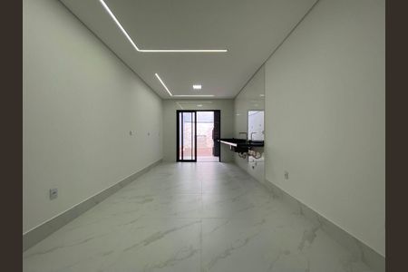 Casa à venda com 3 quartos, 120m² em Parque Sao Domingos, São Paulo